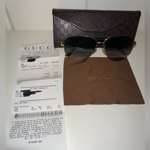 Gucci Aviator style 4239 S sunglasses- Authentic, some scratches.